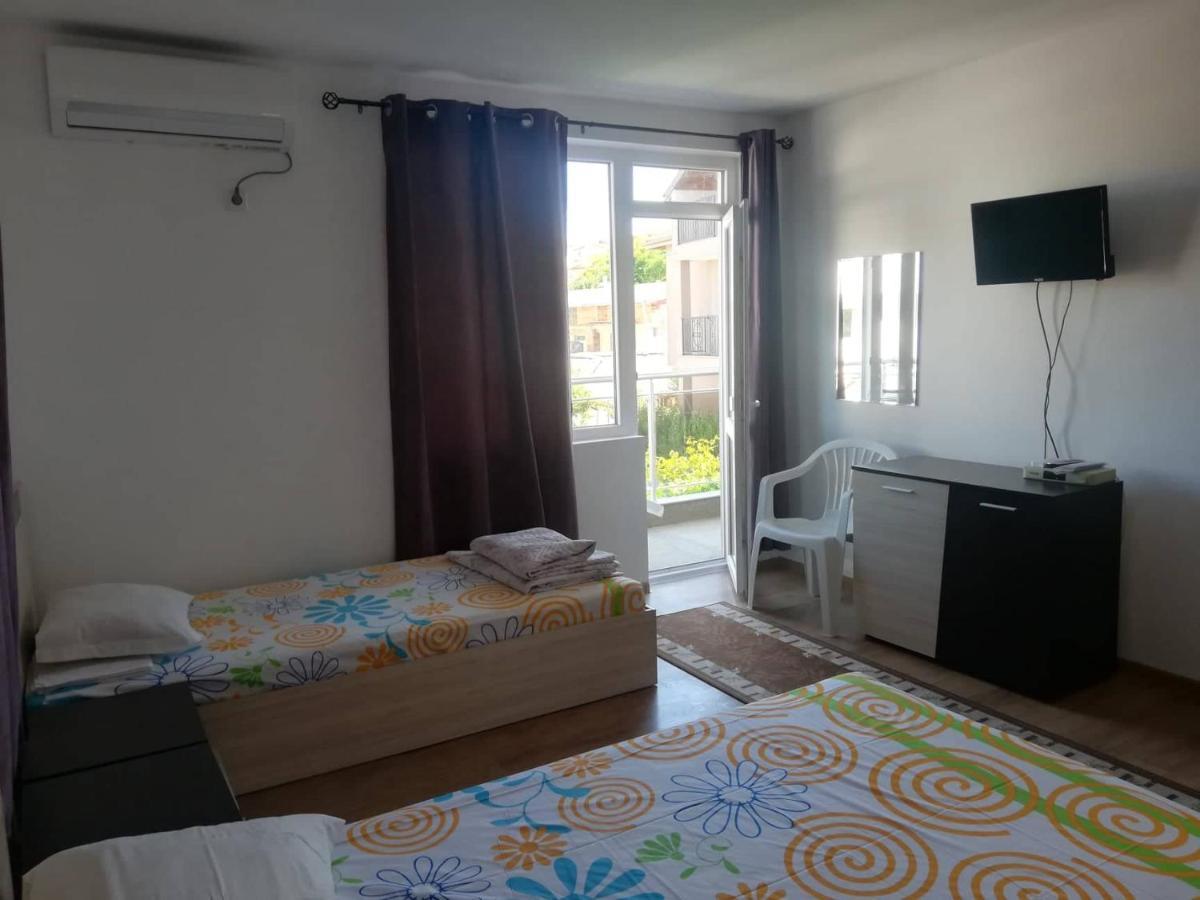 Къща За Гости "Пердика" Hotell Obzor Exteriör bild