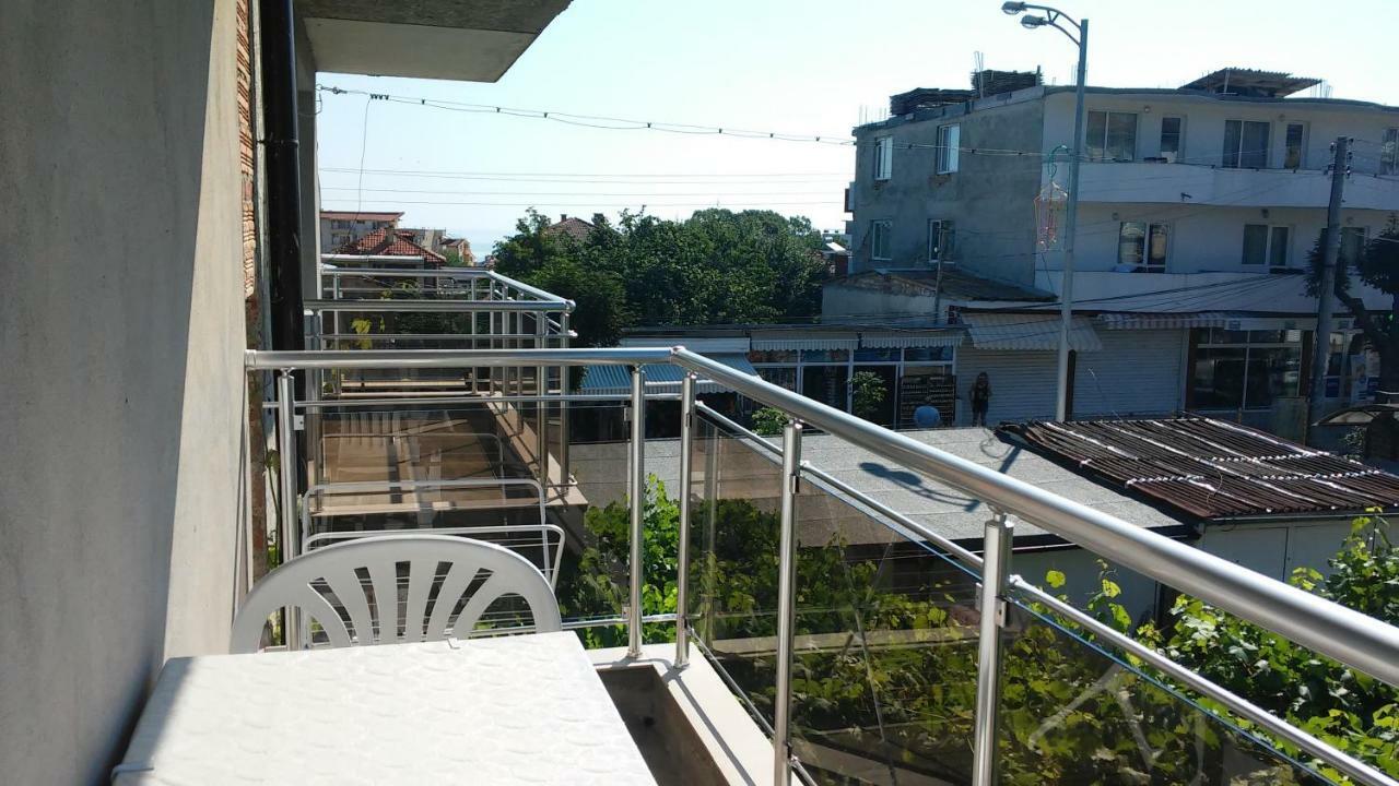 Къща За Гости "Пердика" Hotell Obzor Exteriör bild