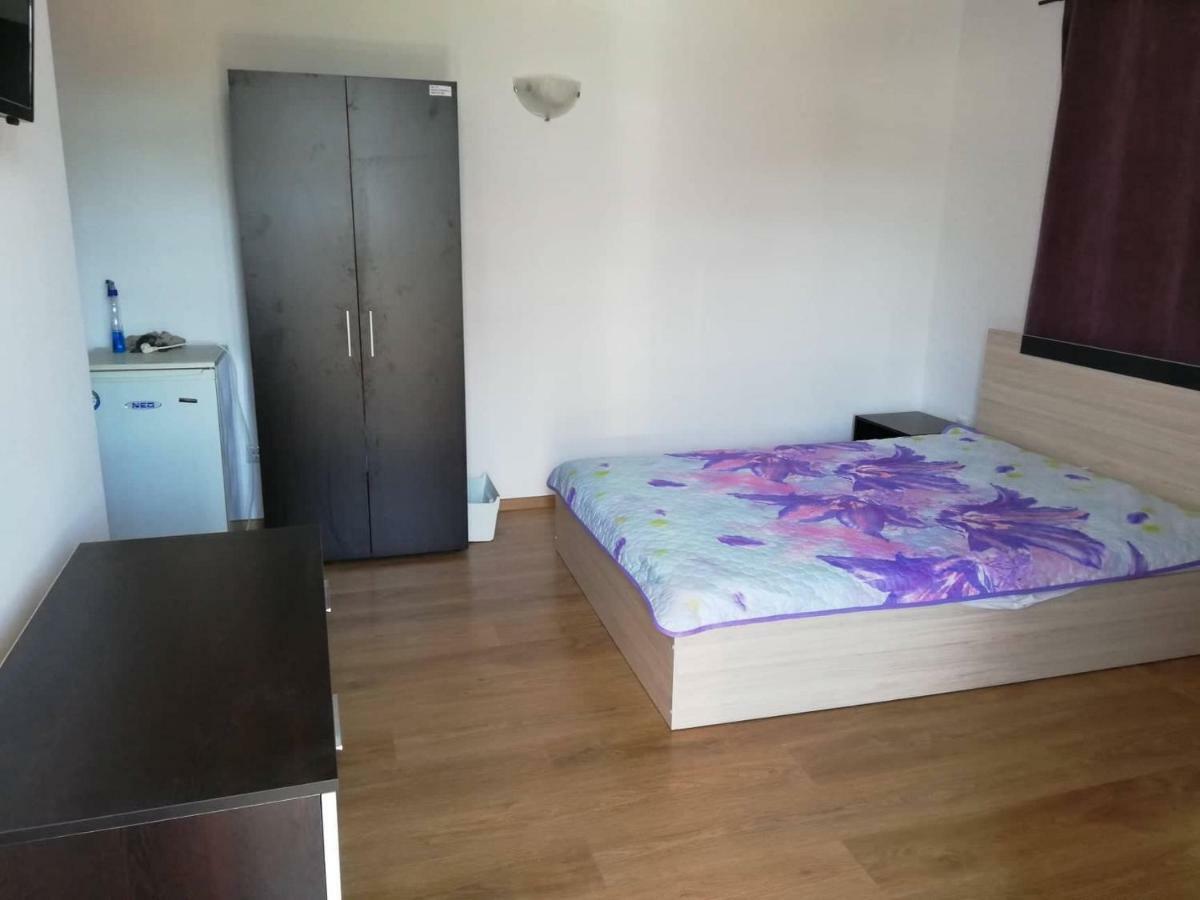 Къща За Гости "Пердика" Hotell Obzor Exteriör bild